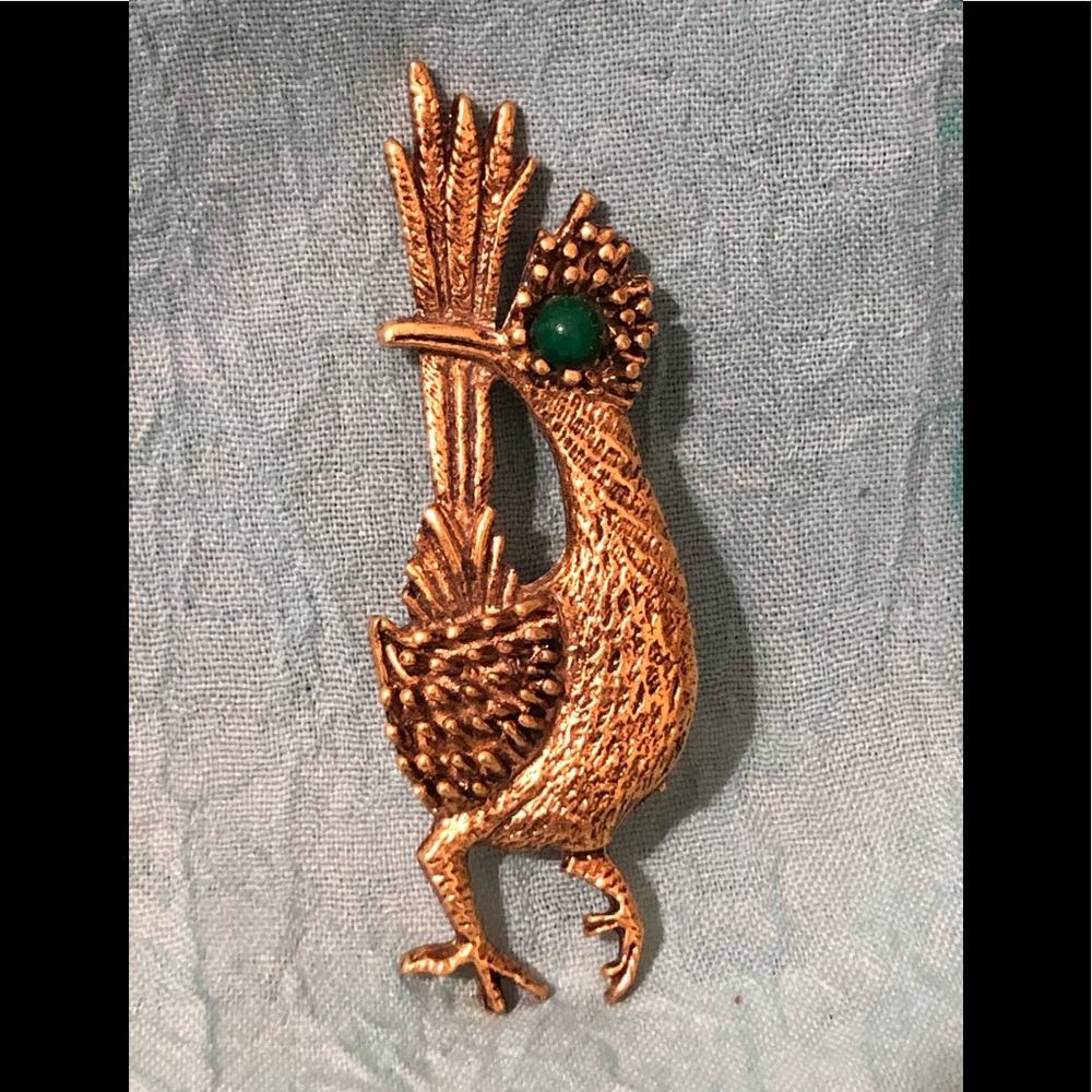 Vintage Ambassador gold tone roadrunner pin